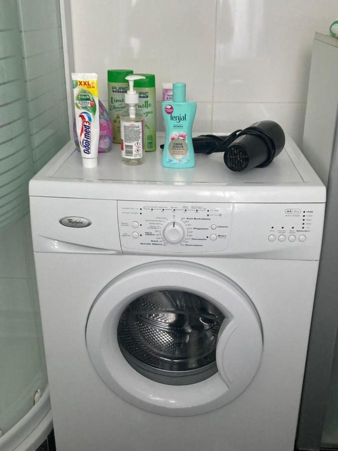 Toll Apartment Mit Privatem Eingang Free Parking Slbst Check-In Netflix 30 Zone Ruhig Duisburg Eksteriør bilde